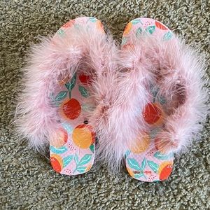 Fuzzy Slippers Size 7.5 in Pink